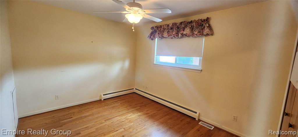 6556 Drexel Street, Dearborn Heights, MI 48127 — Photo 11