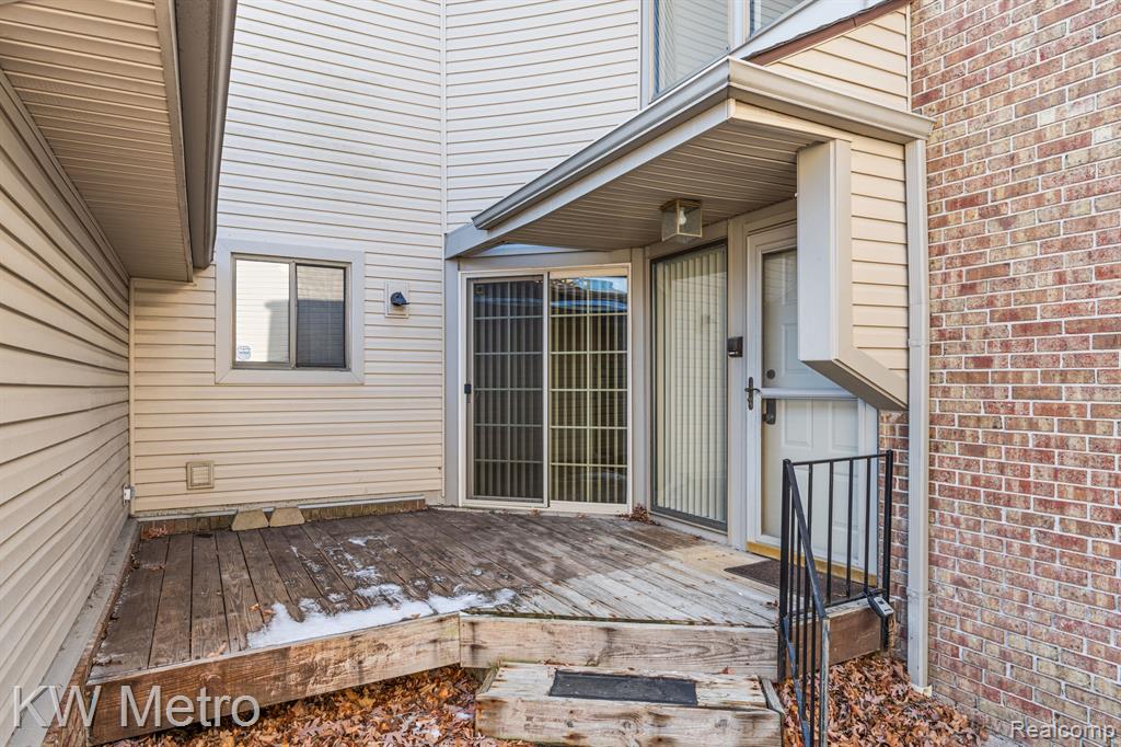 29263 W CHANTICLEER Drive, Southfield, MI 48034 — Photo 4