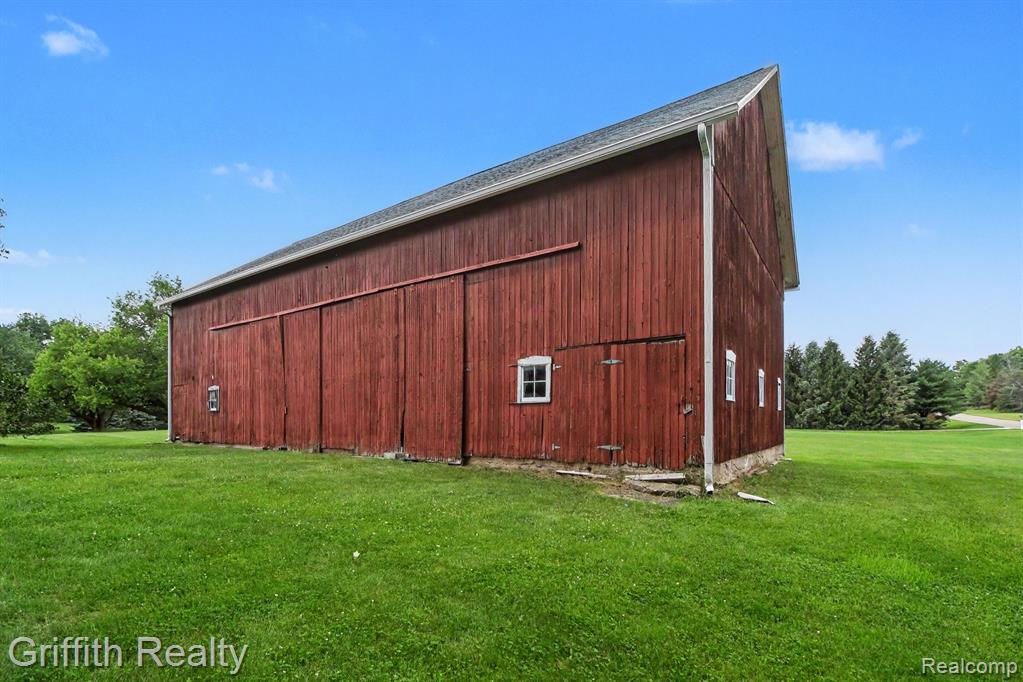 3970 Van Amberg Road, Brighton, MI 48114 — Photo 31