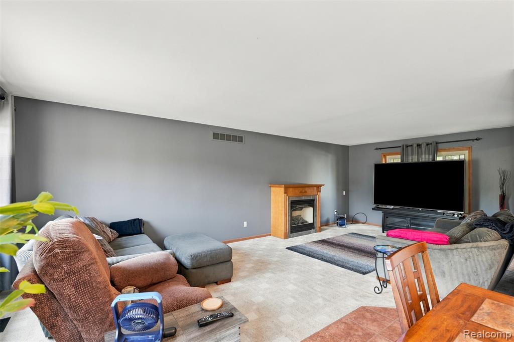 10780 Oxbow Lakeshore Drive, White Lake, MI — Photo 10