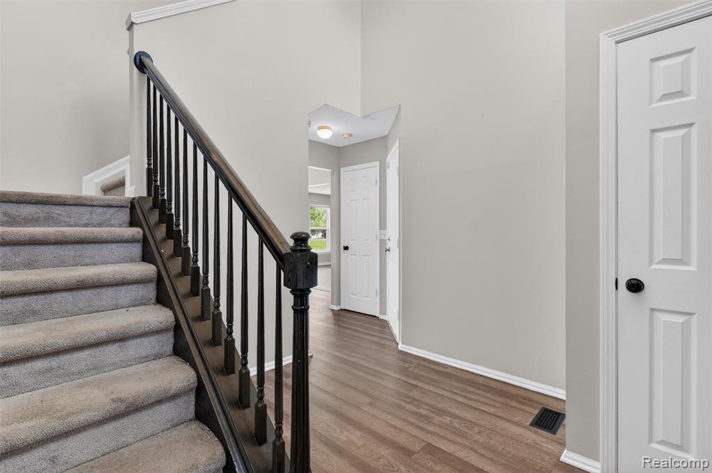 4642 Pond Run, Canton, MI 48188 — Photo 7