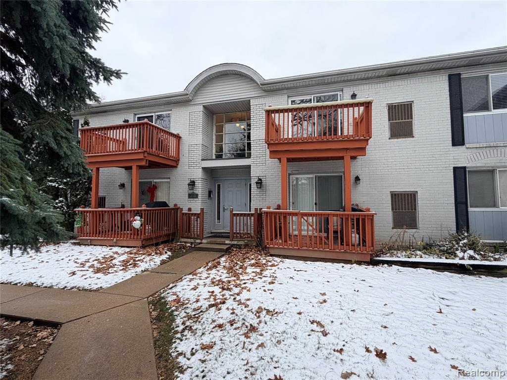 1726 Fort St., 10, Trenton, MI 48183