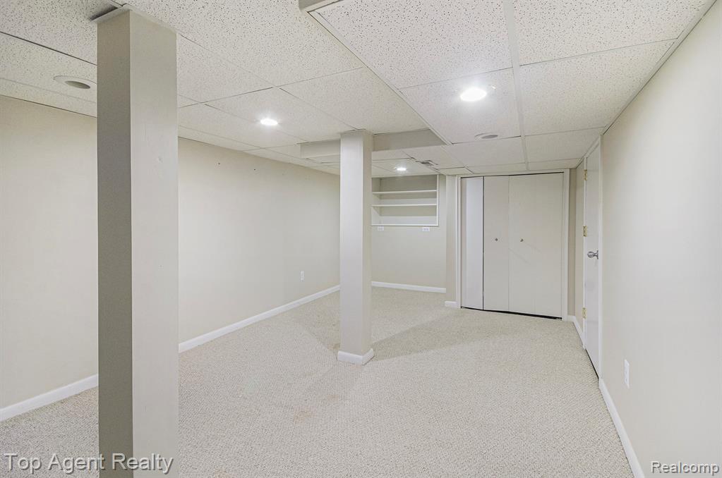 525 Marlin Avenue, Royal Oak, MI 48067 — Photo 15