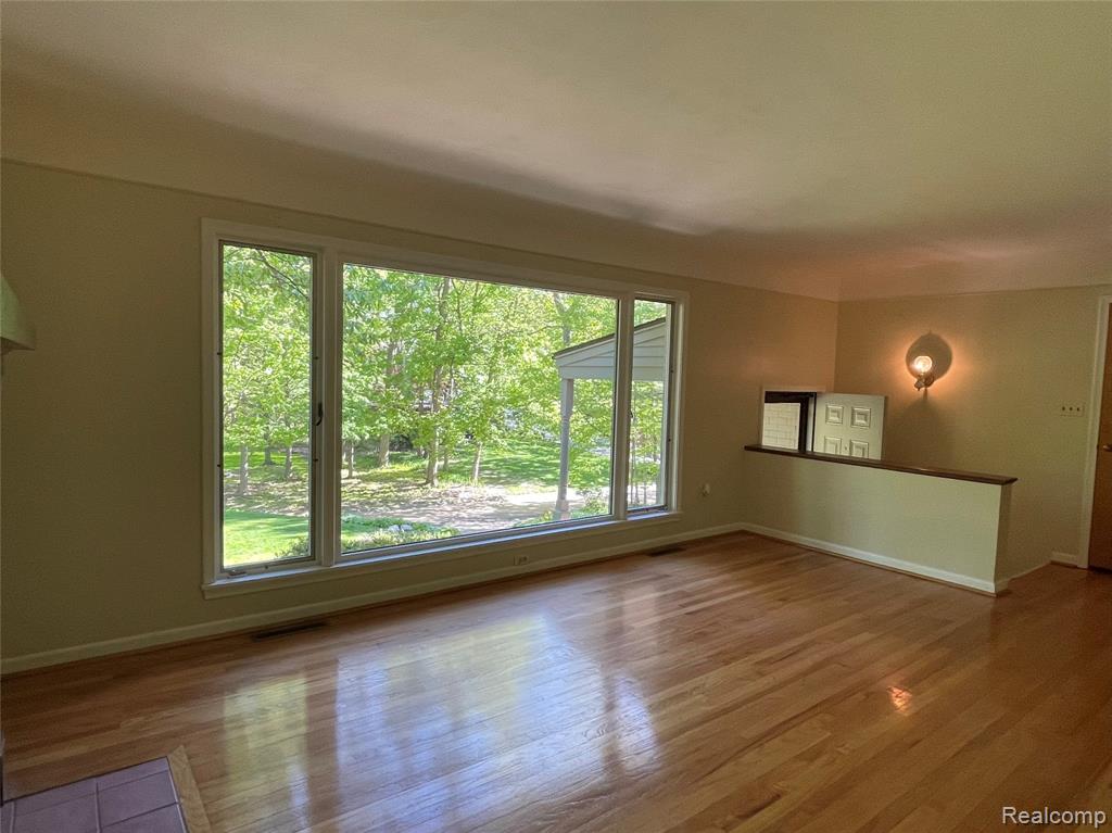 46151 Bloomcrest Drive, Northville, MI 48167 — Photo 4