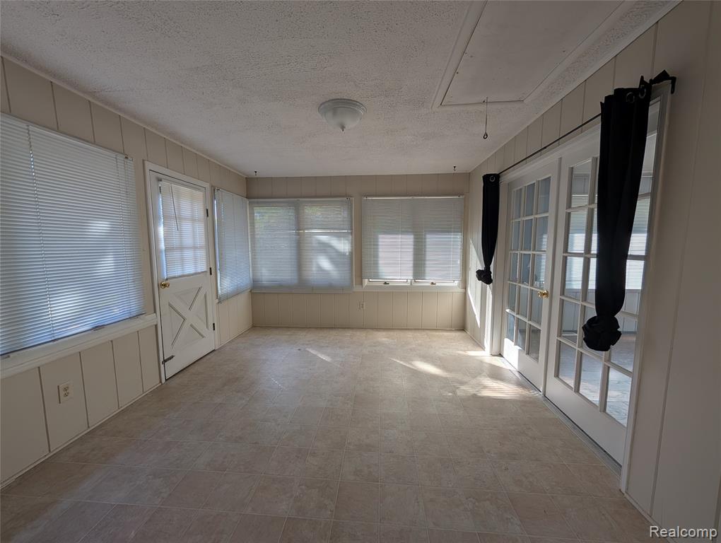 41215 Bruce Avenue, Plymouth, MI 48170 — Photo 11