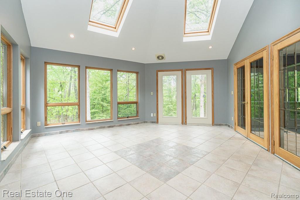 2670 Spring Grove Drive, Brighton, MI 48114 — Photo 21