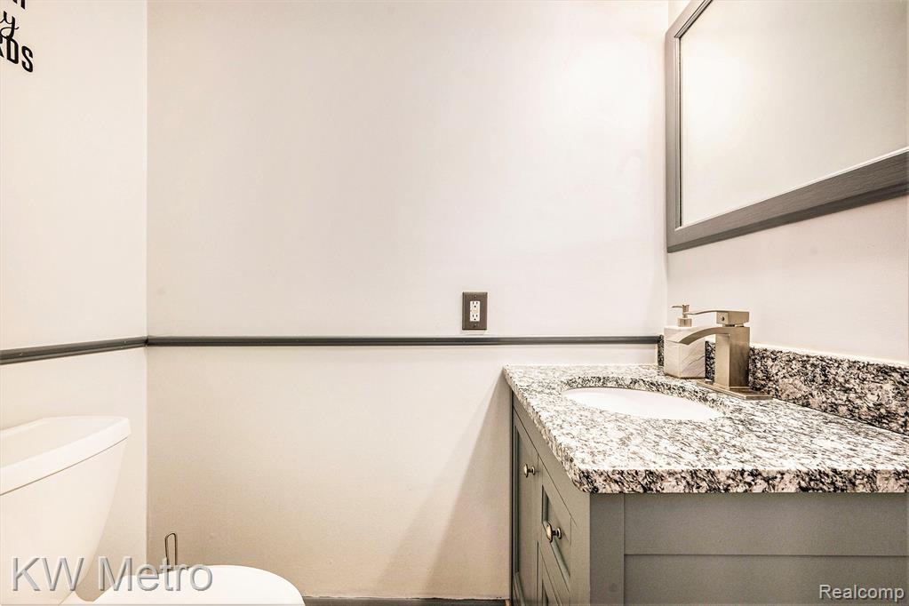 9608 Mercedes, Redford, MI 48239 — Photo 12