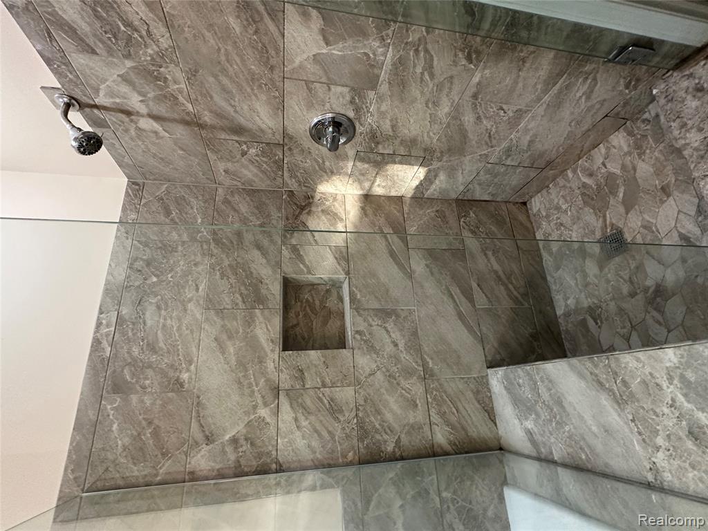 16166 Aspen Hollow Drive, Fenton, MI 48430 — Photo 16