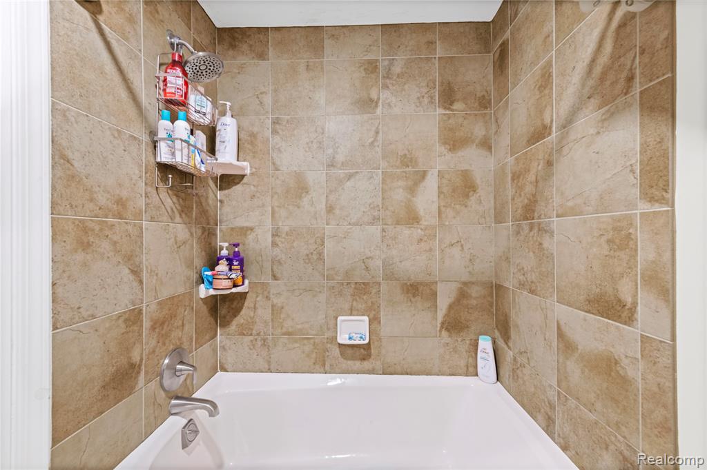 7459 Admiralty Drive, Canton, MI 48187 — Photo 24