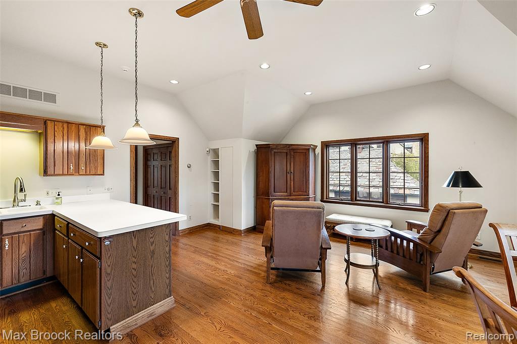 65 Lone Pine Road, Bloomfield Hills, MI 48304 — Photo 36