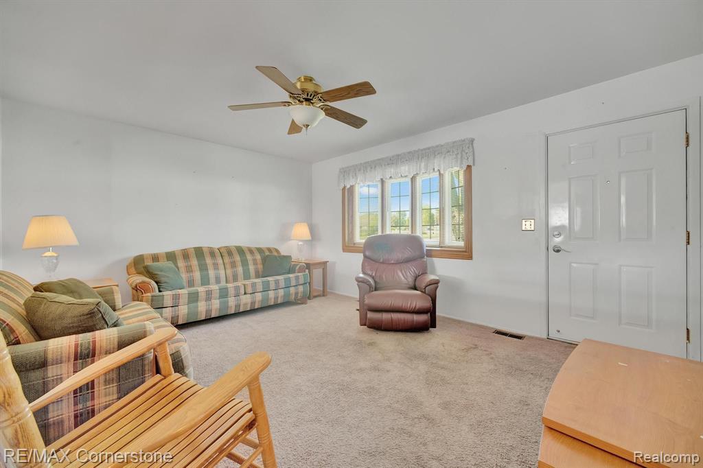 697 WORCHESTER Street, Westland, MI 48186 — Photo 3