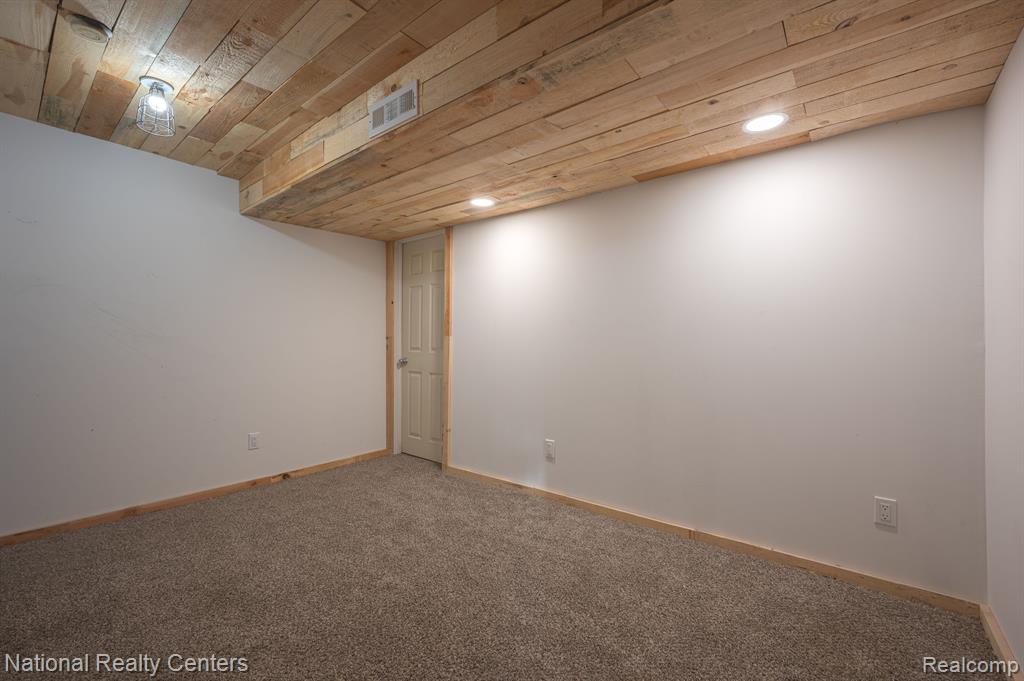 10040 Old Farm Trail, Davisburg, MI 48350 — Photo 25