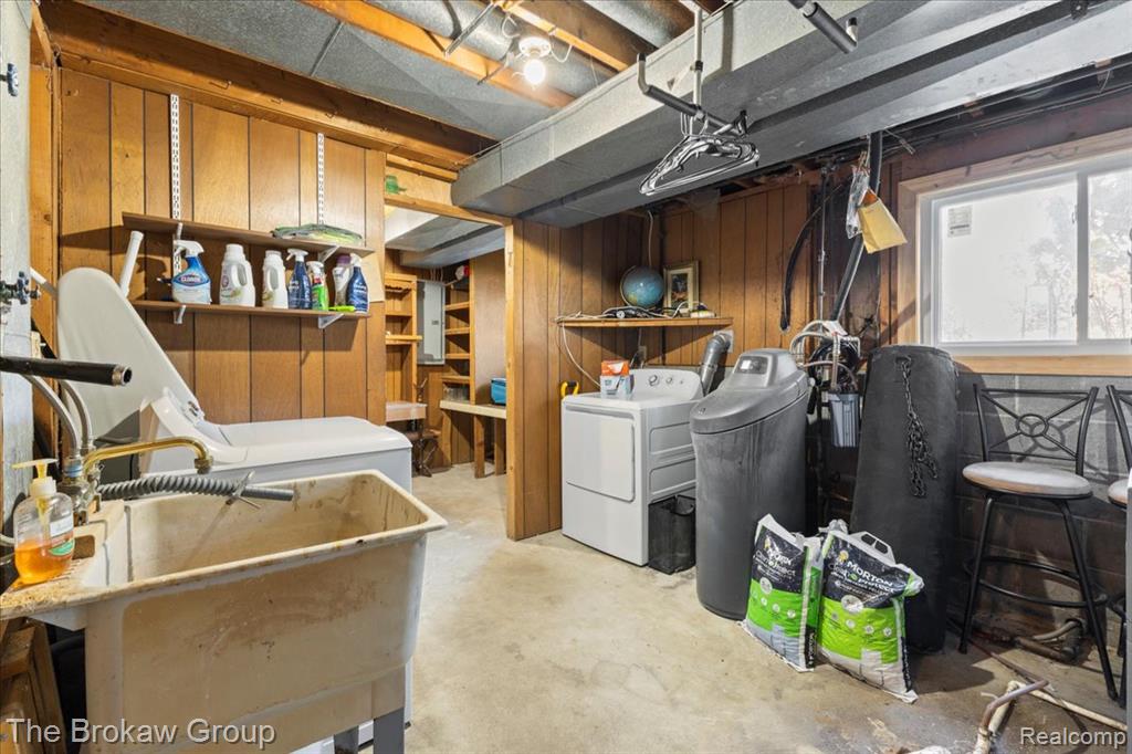 10490 Green Road, Goodrich Vlg, MI — Photo 38