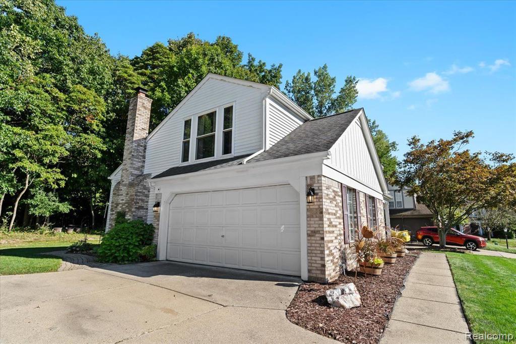 7050 Fox Chase Lane, Westland, MI — Photo 29
