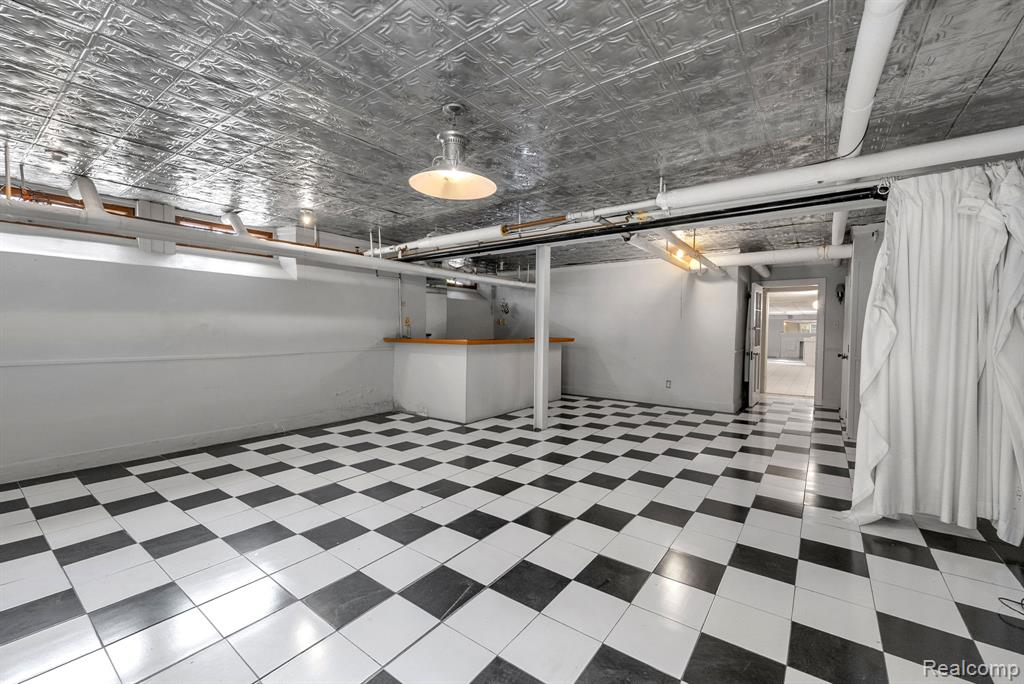 16761 E Jefferson Avenue, Grosse Pointe, MI 48230 — Photo 33