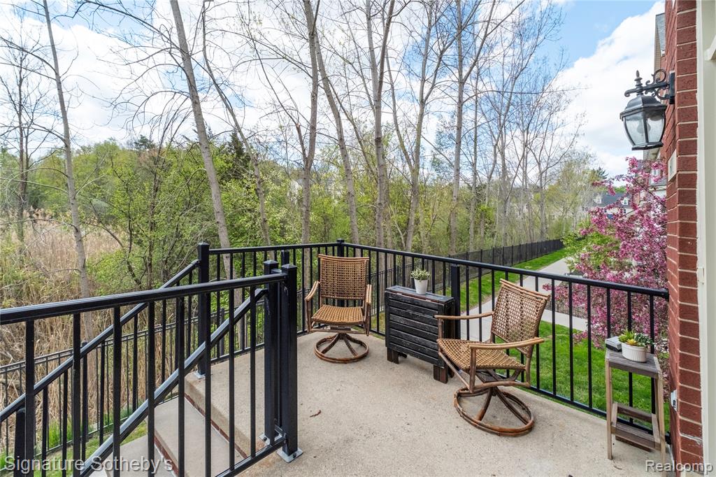601 Village Lane, Milford, MI 48381 — Photo 7