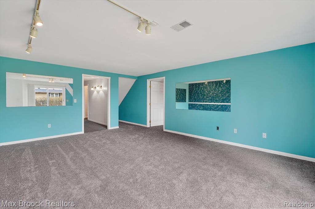 5001 Sylvanview Drive, Clarkston, MI 48348 — Photo 30