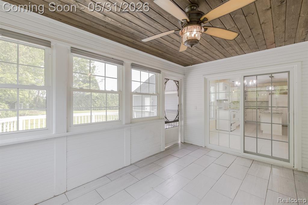 5020 Whitlow Court, Commerce Twp, MI 48382 — Photo 14