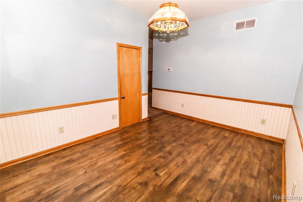 847 N Main Street, Lapeer, MI 48446 — Photo 33