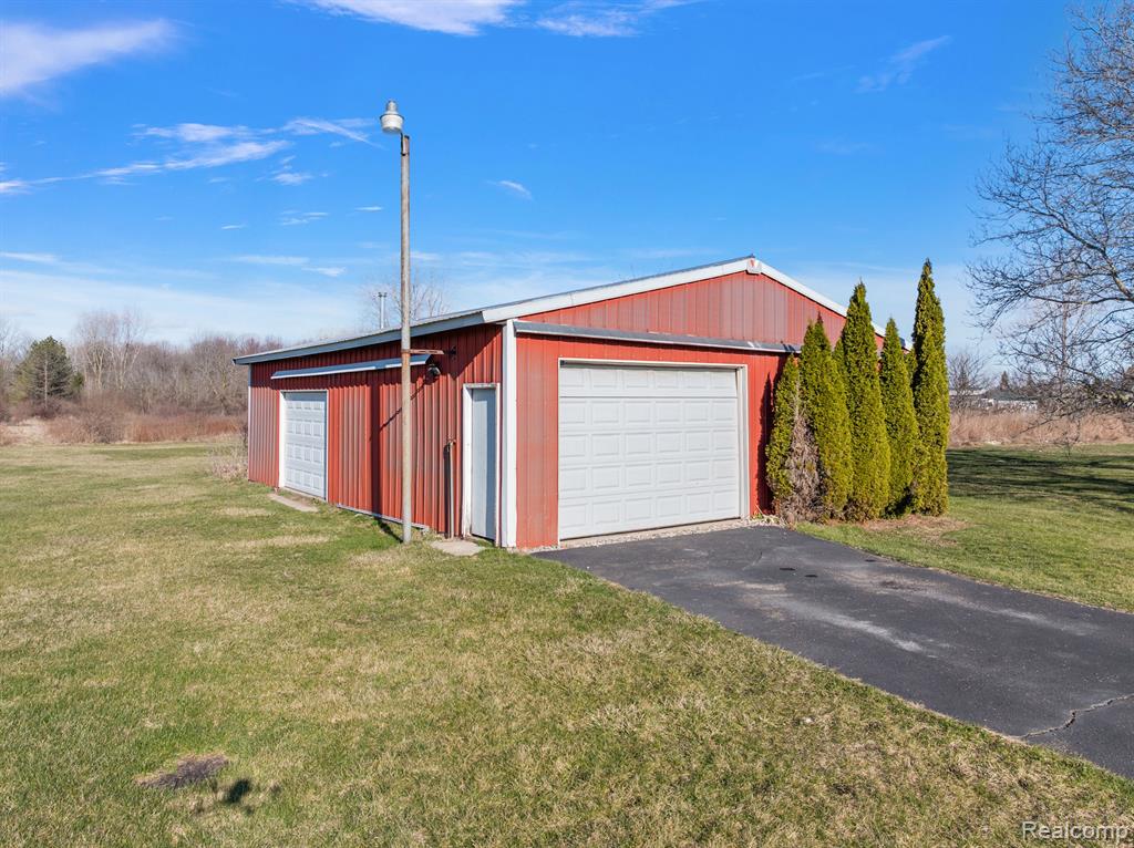 435 Capac Road, Berlin, MI 48002 — Photo 52