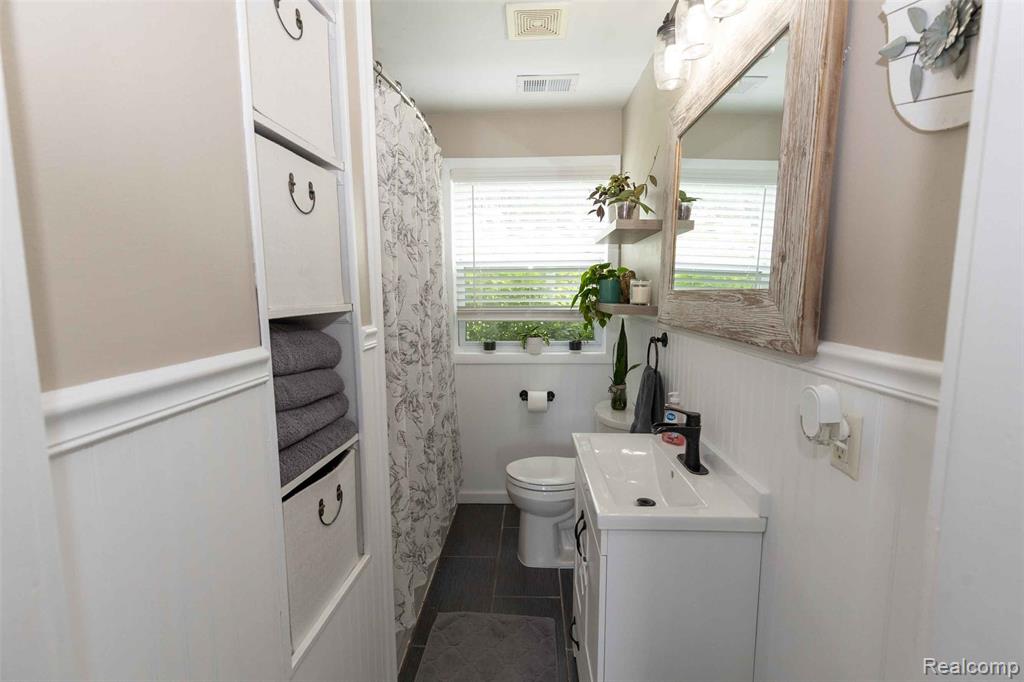 3976 Saginaw Trail, Waterford, MI 48329 — Photo 15