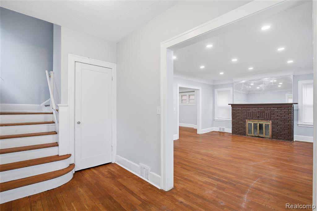 229 Eason Street, Highland Park, MI 48203 — Photo 8
