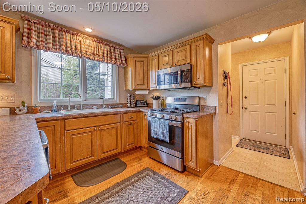 30425 Ridge Court, New Hudson, MI 48165 — Photo 36