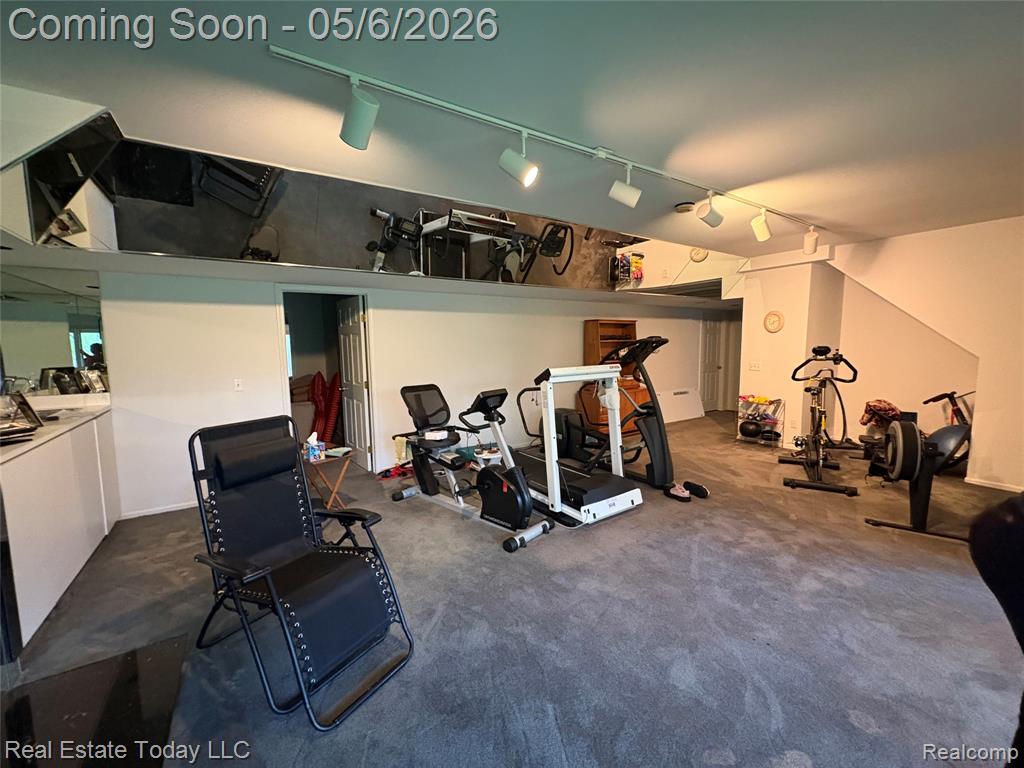 7283 Huntcliff, 57, West Bloomfield, MI — Photo 16