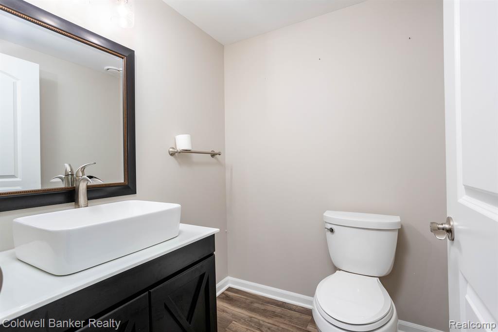 50154 BLACK HORSE Lane SW, Canton, MI 48188 — Photo 41