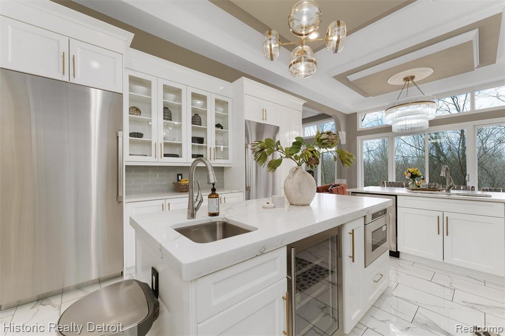 5695 N Branford Drive N, West Bloomfield, MI — Photo 19