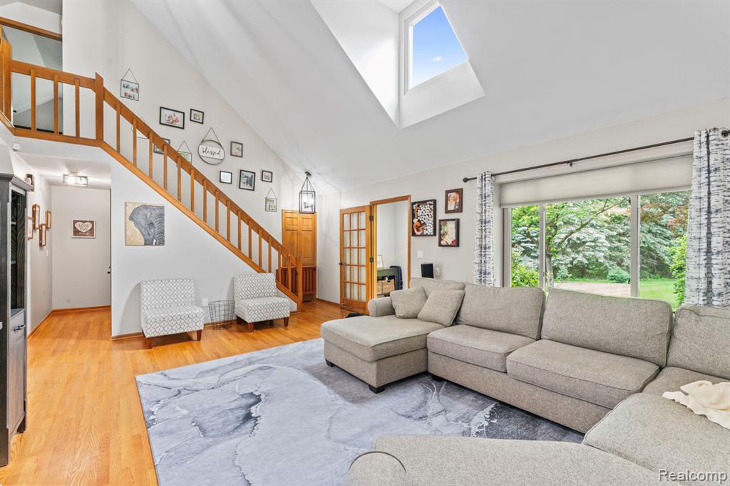 490 Rolling Oaks Drive, Howell, MI 48843 — Photo 16
