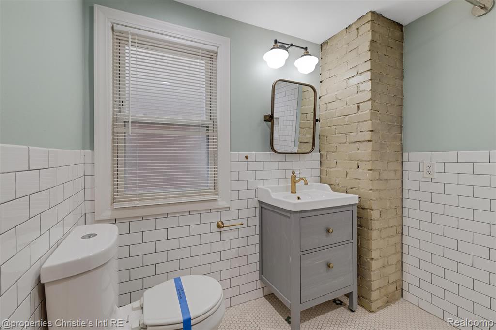 17394 Warrington Drive, Detroit, MI 48221 — Photo 19