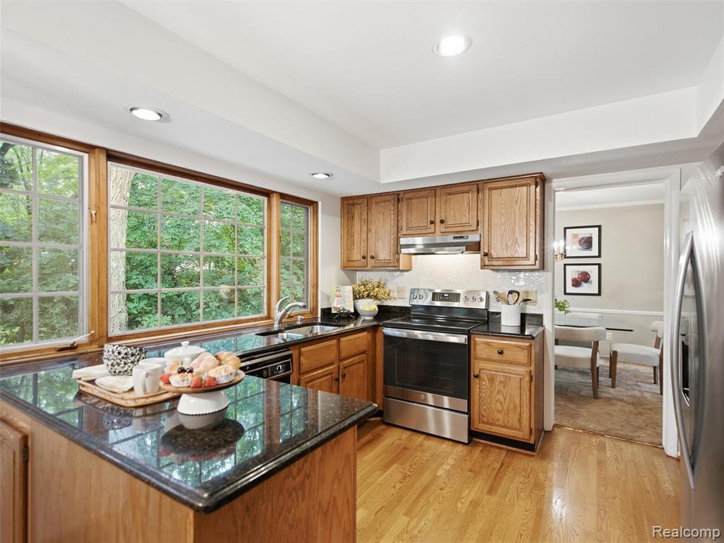 4367 Yorktown Drive, West Bloomfield, MI 48323 — Photo 20