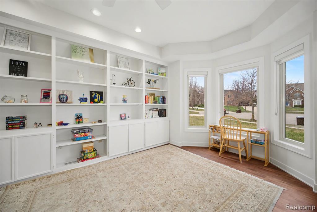 1717 Foxdale Lane, Ann Arbor, MI 48108 — Photo 11