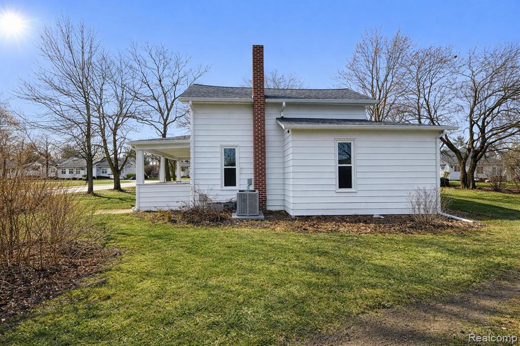 107 E John Street, Durand, MI 48429 — Photo 2