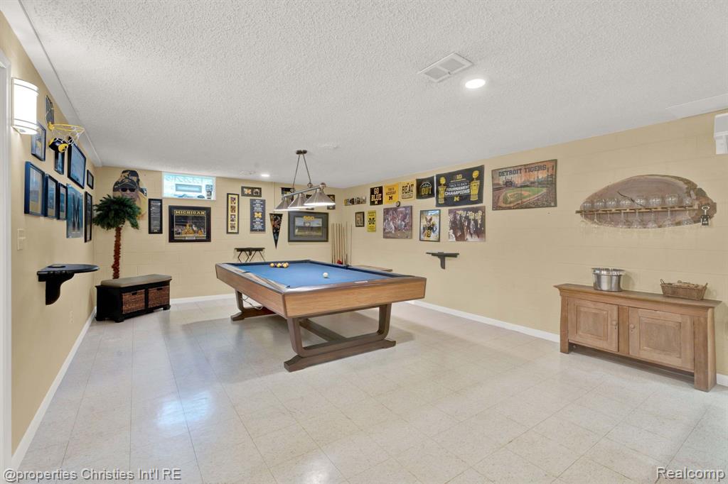 5753 CHERRY CREST Drive, West Bloomfield, MI — Photo 36