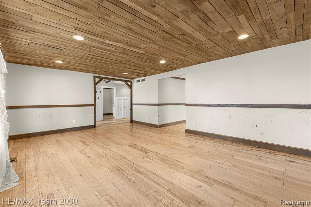 15615 Martinsville Road, Van Buren, MI 48111 — Photo 14