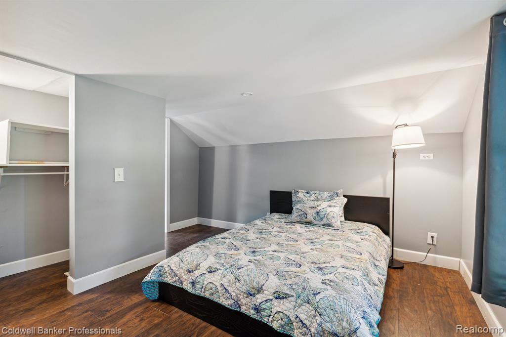 206 E SHERMAN Street, Holly, MI 48442 — Photo 19