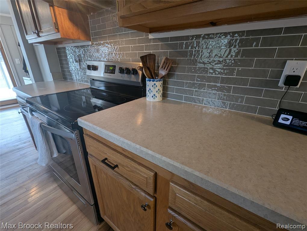 6227 Clarkston Road, Clarkston, MI — Photo 4