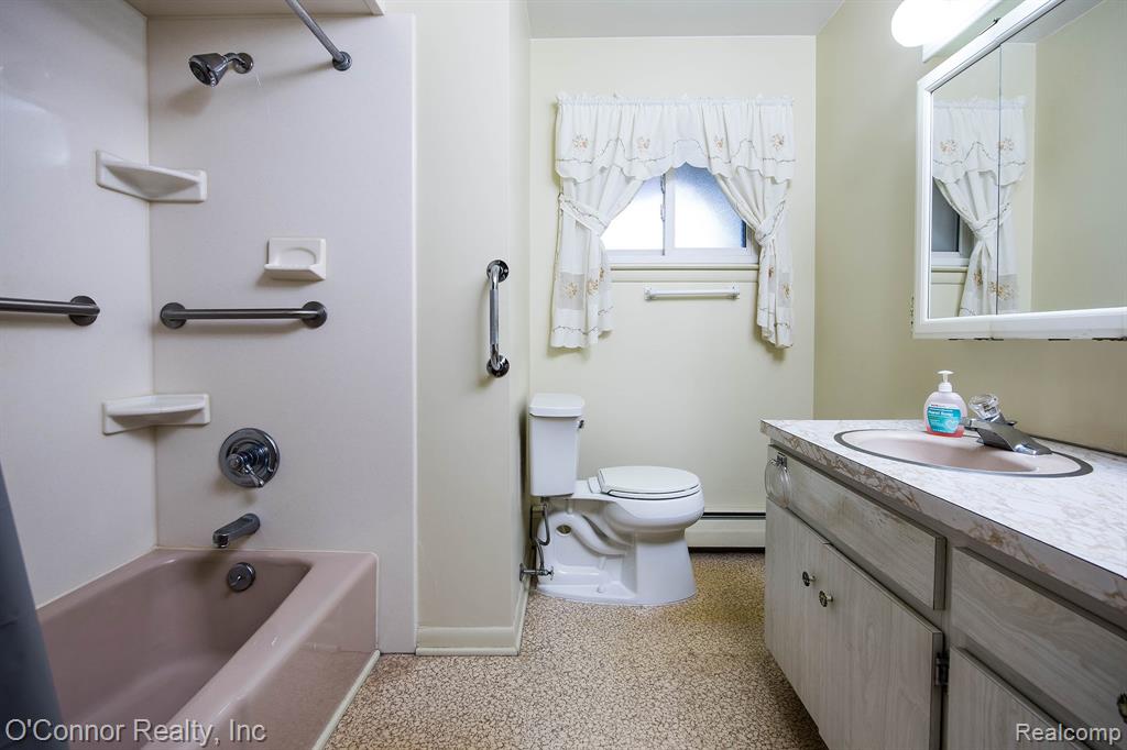 905 Virginia Avenue, Marysville, MI 48040 — Photo 16