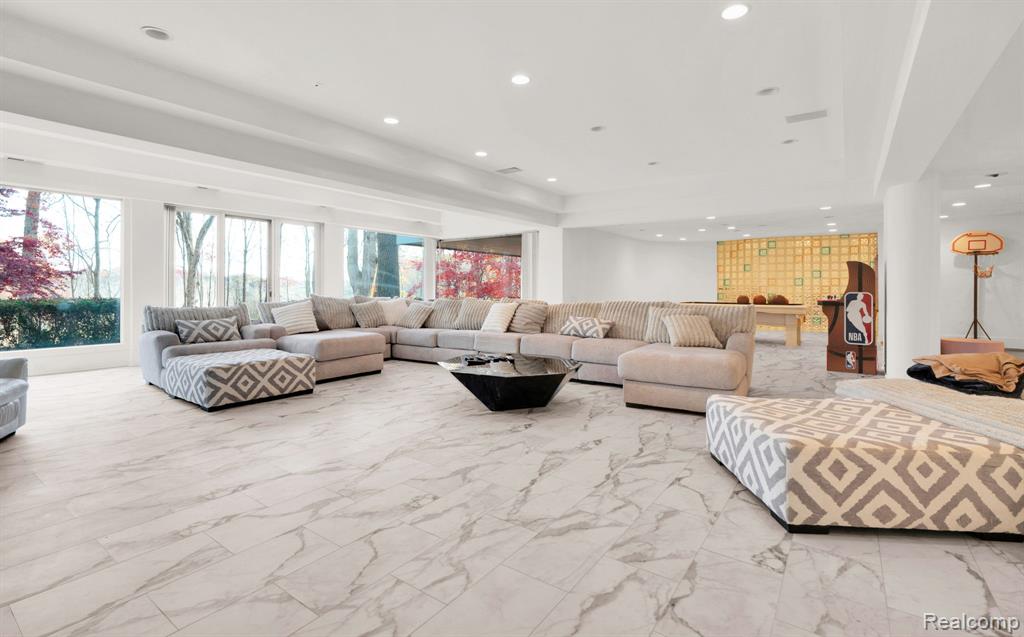 1744 Heron Ridge Drive, Bloomfield Hills, MI, 48302