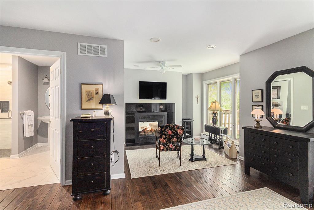 625 APPLEGATE Lane, Grand Blanc, MI 48439 — Photo 10