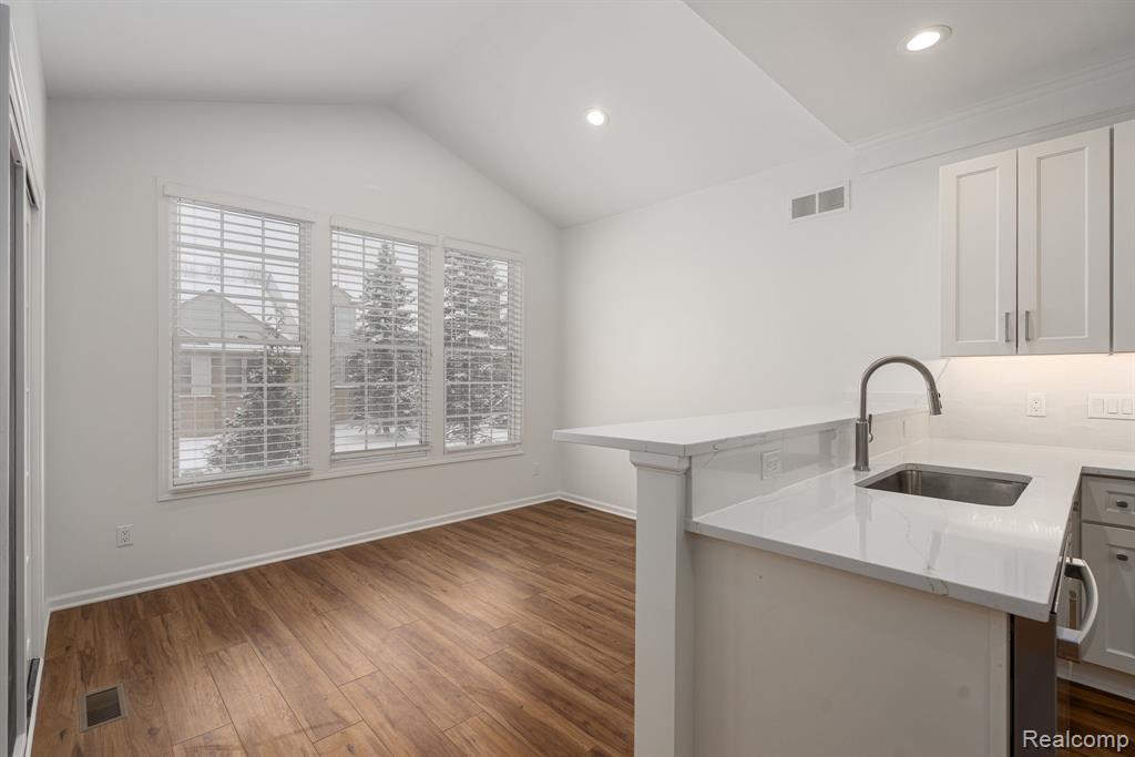 530 Wyngate Drive, Rochester, MI 48307 — Photo 17
