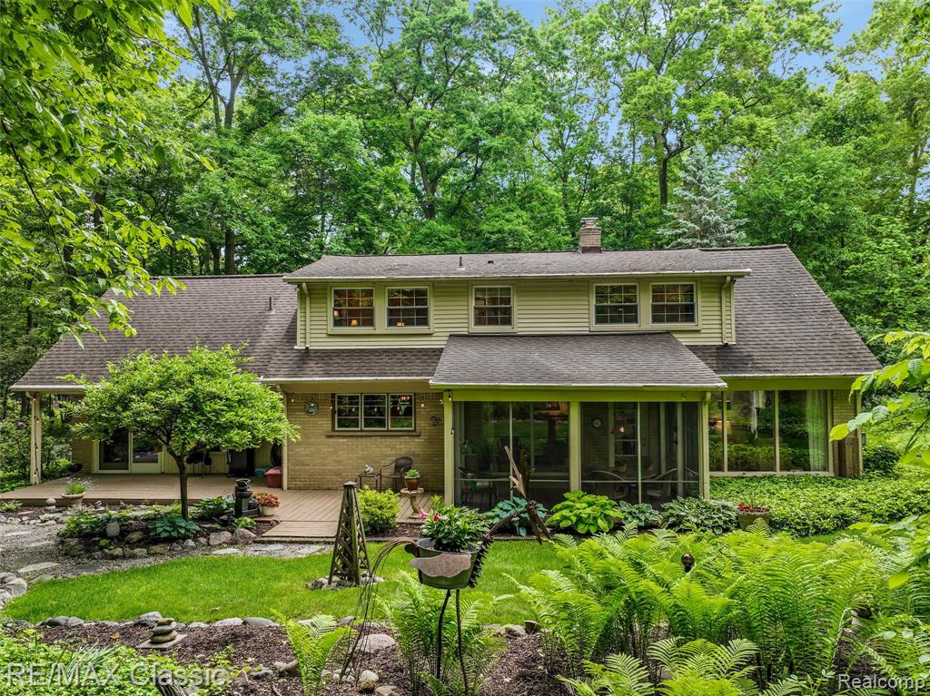 45100 Thornapple Lane, Northville, MI 48168 — Photo 36