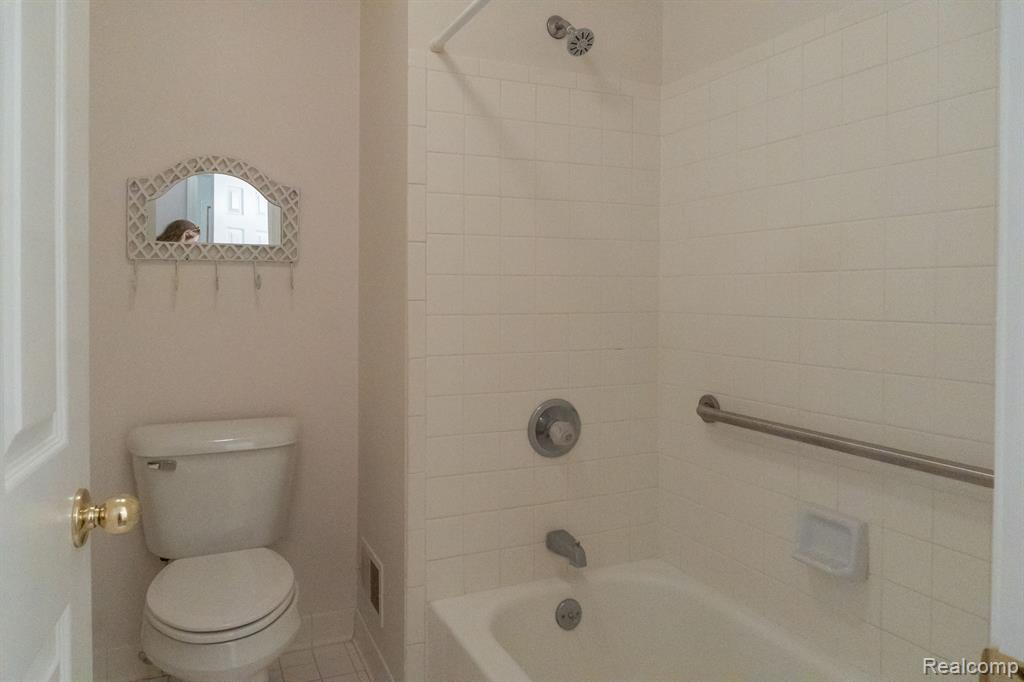 6851 TANGLE WOOD, Waterford, MI 48327 — Photo 19