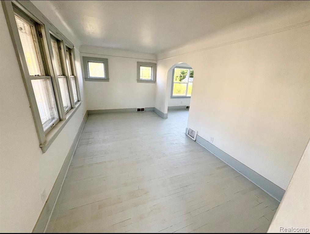 17390 Waltham Street - Photo 4