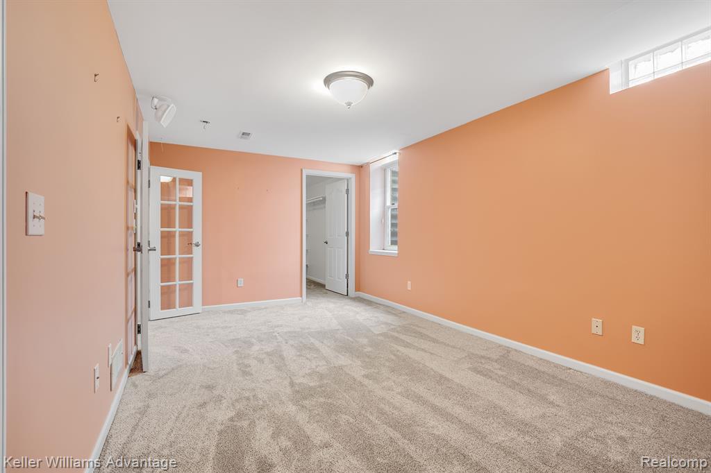 39438 VILLAGE RUN Drive, Northville, MI 48168 — Photo 34
