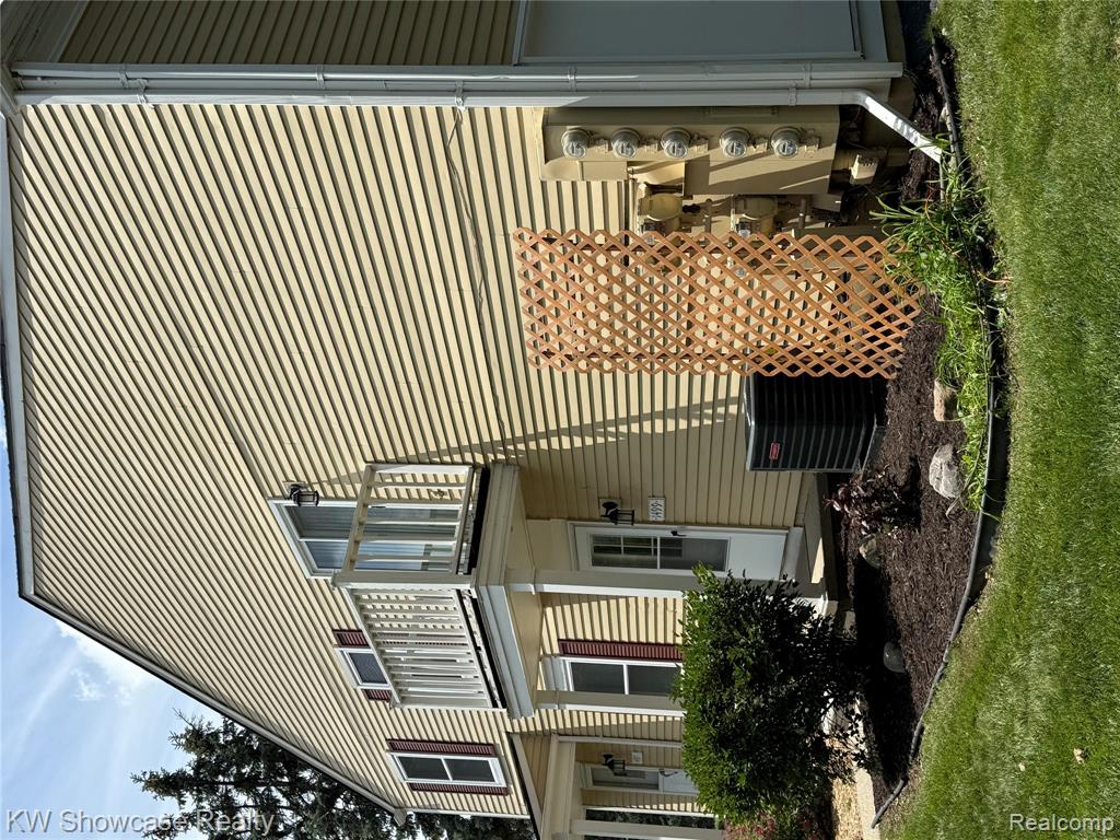 1499 Mariner Drive, Walled Lake, MI 48390 — Photo 21