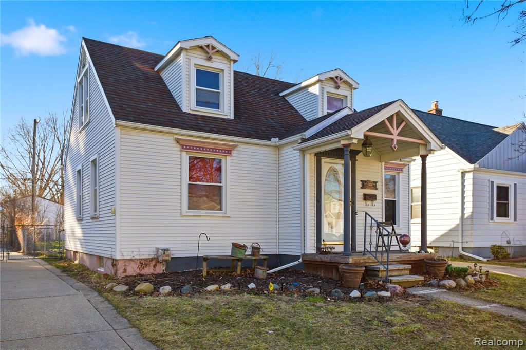 4300 Edmund Street, Wayne, MI 48184 — front exterior