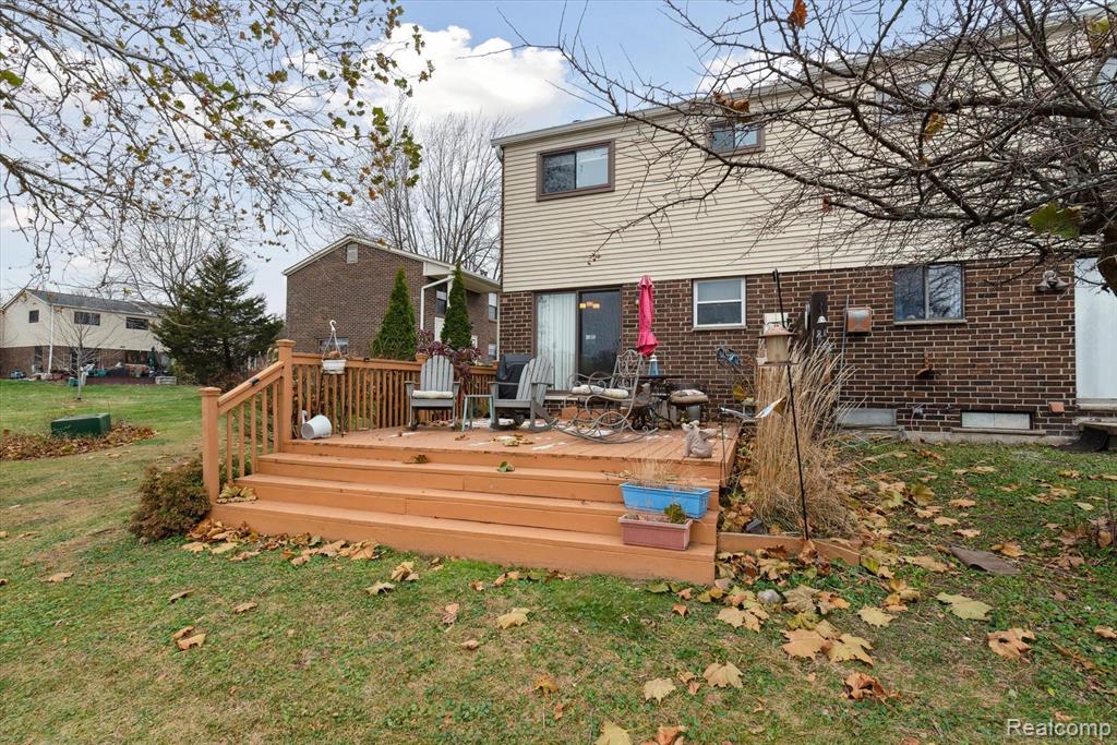1915 SHEFFIELD Drive, Ypsilanti, MI 48198 — Photo 31